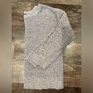 American Eagle Lilac Colored Distressed Sweater Size Small